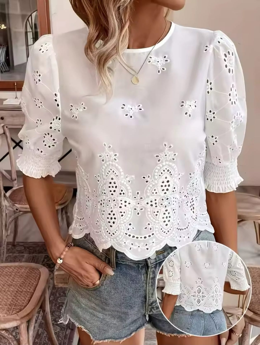 Blusa de encaje blanco
