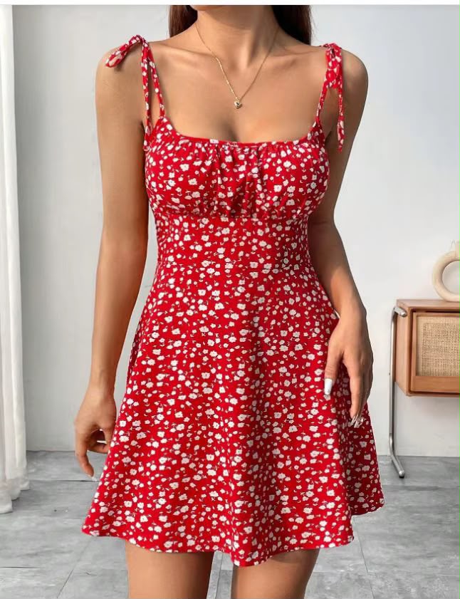 Vestido con tirantes finos