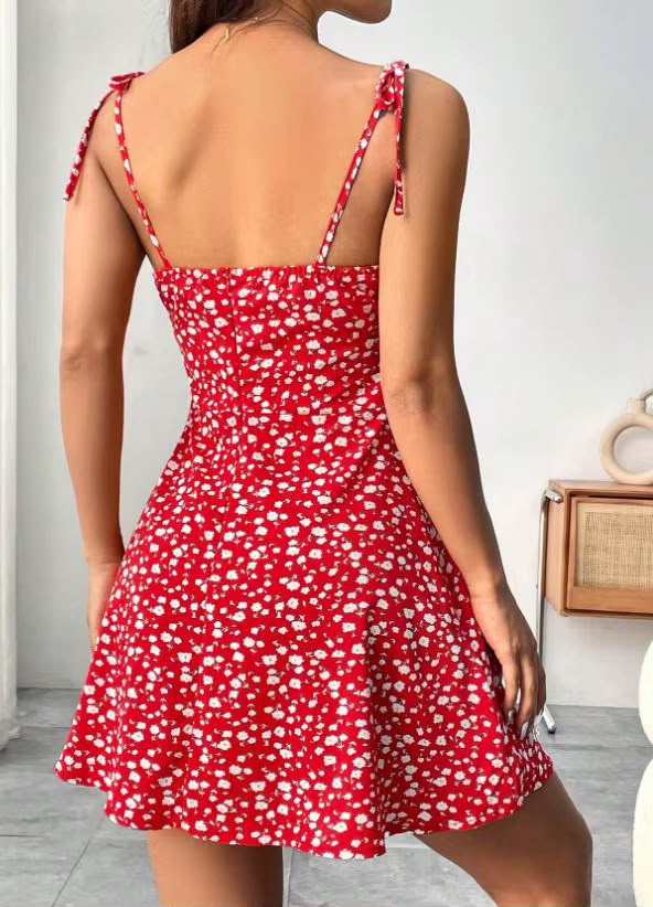 Vestido con tirantes finos