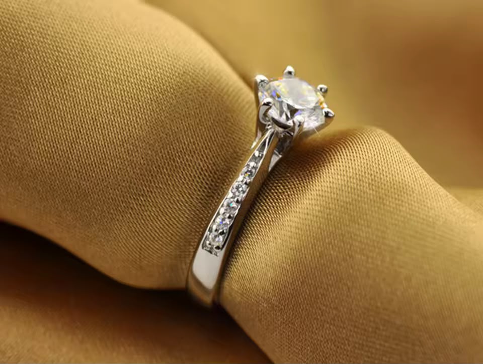 Anillo clasico