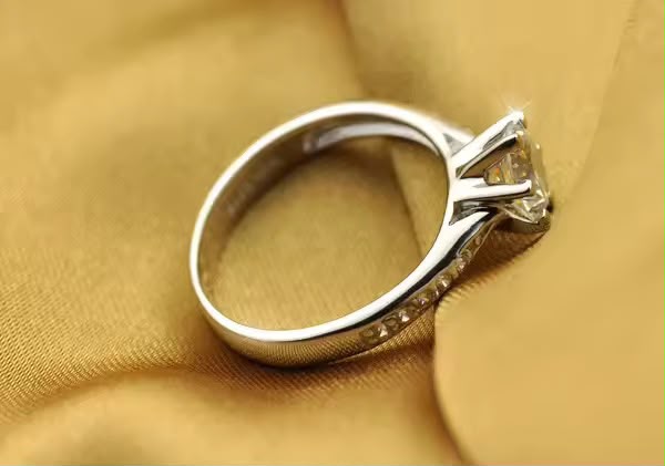 Anillo clasico
